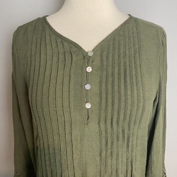 Westport Olive Green Pintuck Blouse with Lace Trim - Size XS - Picture 3 of 8